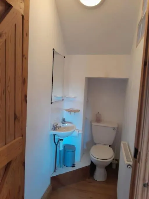 The Barn, Poplar Farm Villa York 0*,